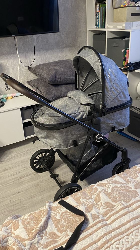Продам детскую коляску