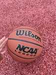 Продам баскетбольный мяч Wilson размер 7