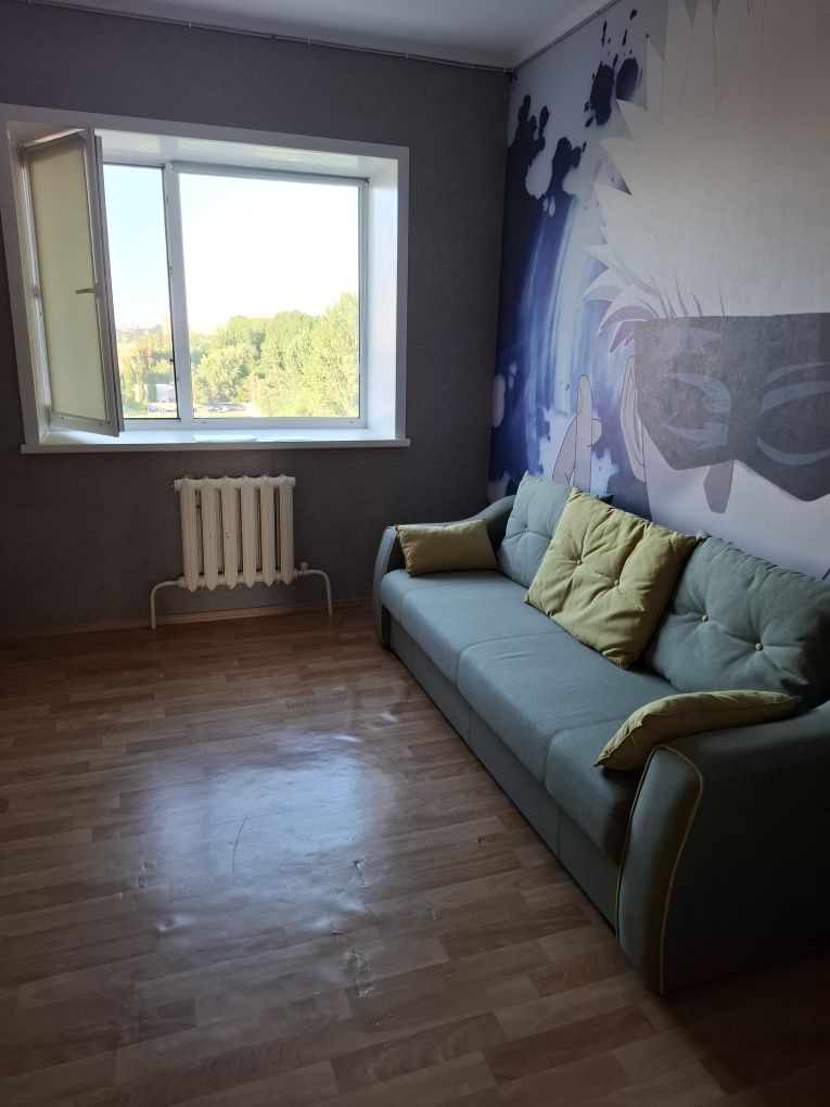 Продам 4х комнатную  квартиру