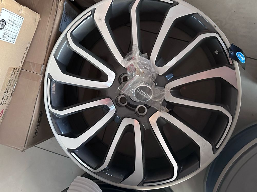 Литые диски на Rang rover