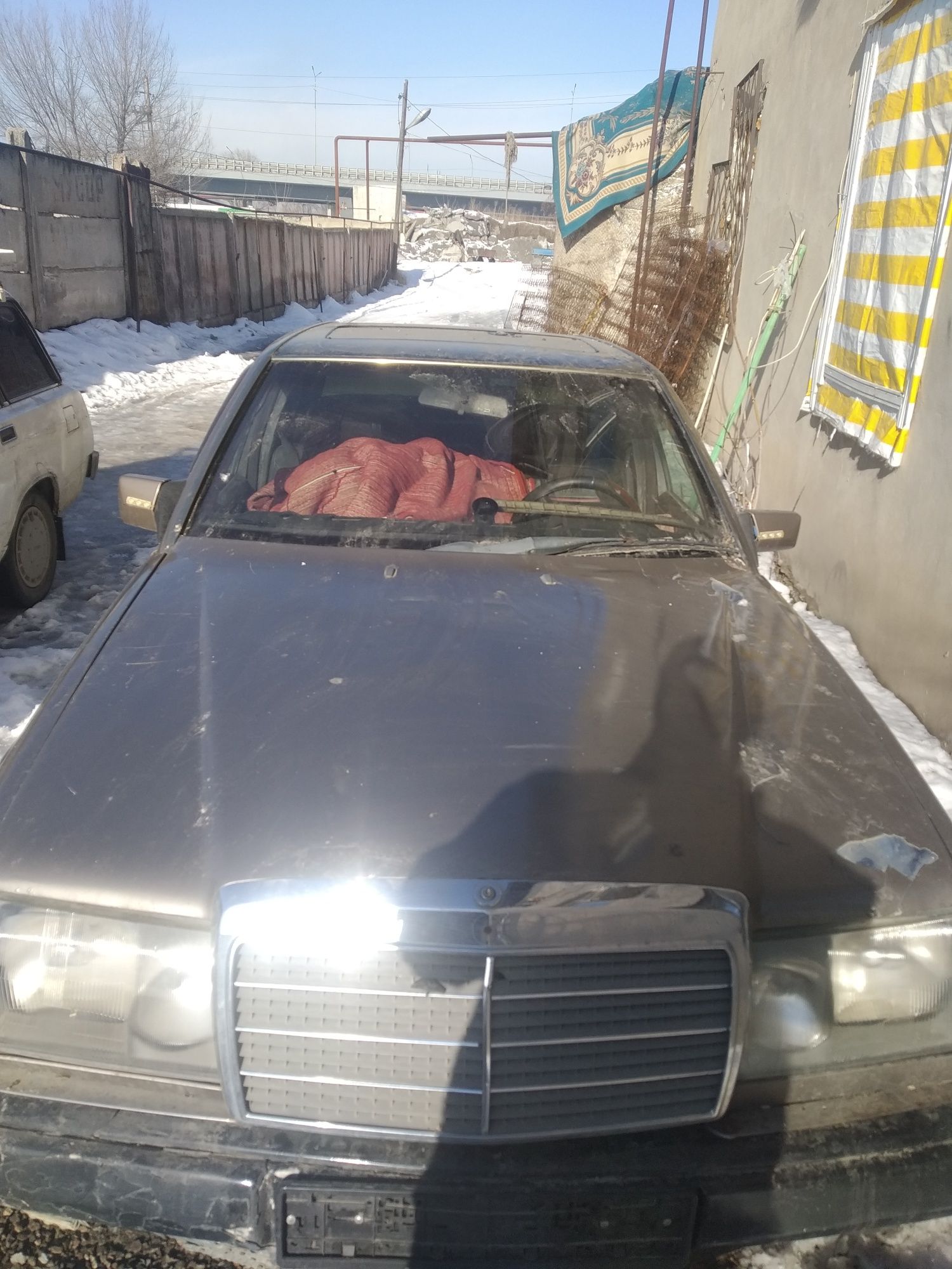 Мерседес Бенц 230