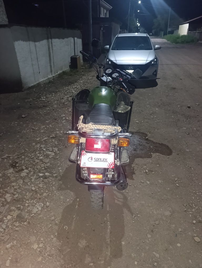 Продаю мотоцикл 200 куб