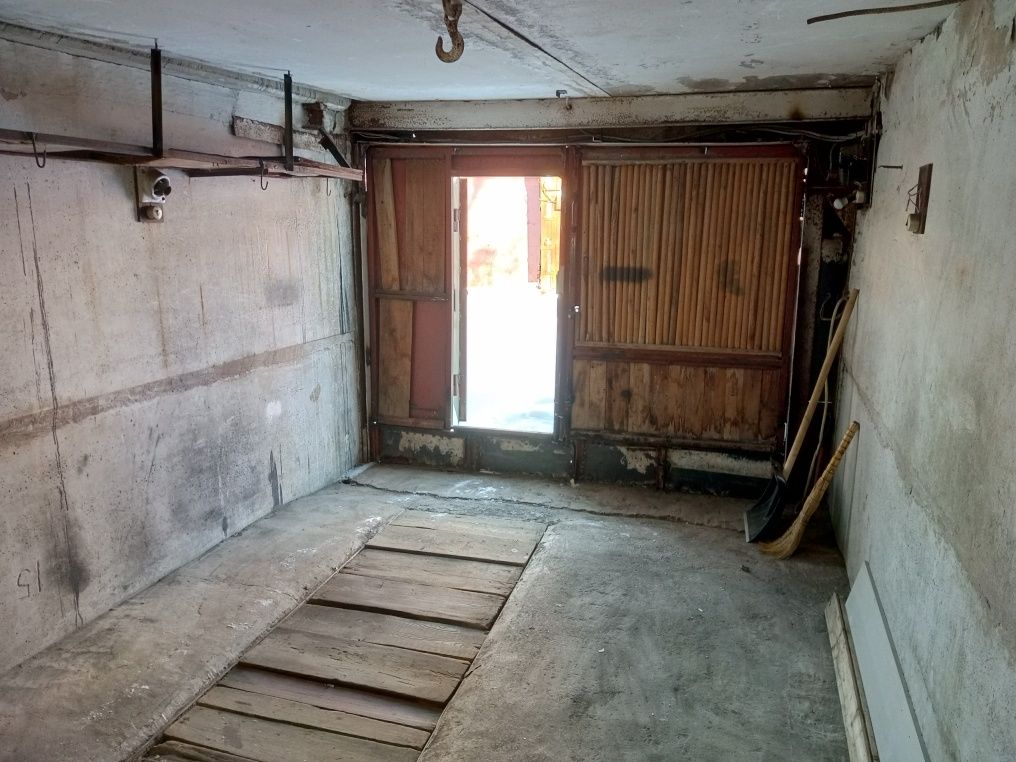 Cдaм СКЛАД (КАПИТАЛЬНЫЙ гараж) 22 кв. М., УДOБHO под СКЛАД, гараж и тп