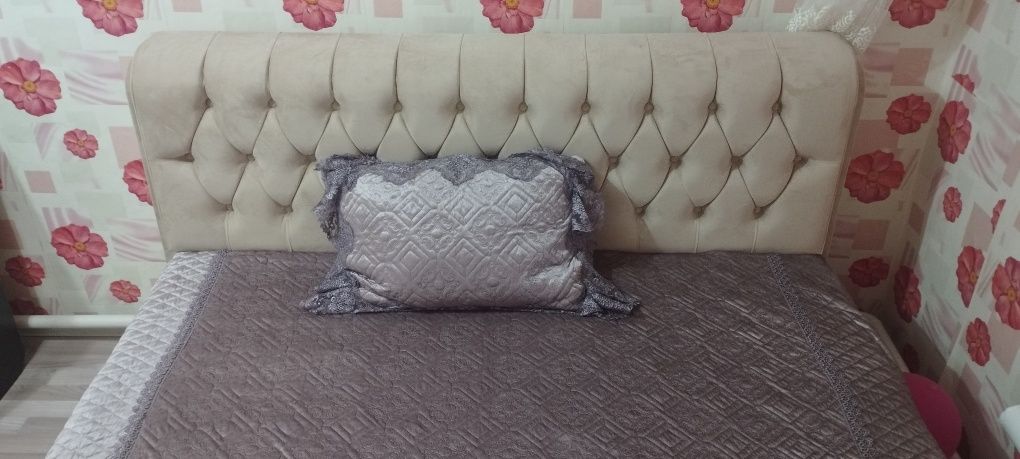 Продам шикарную 2-х спальную кровать