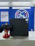 Playstation 4 (игры в подарок)