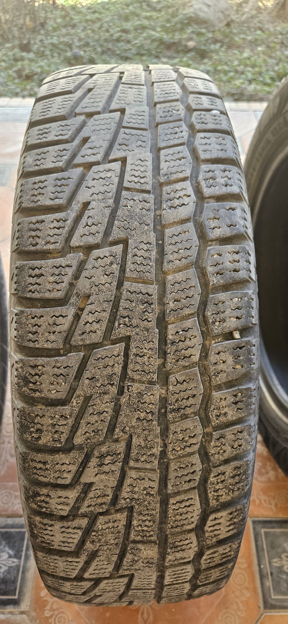 Продам б/у шины 4 шт 185/65 15