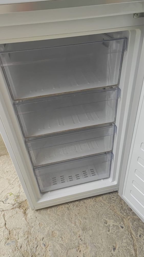 Продам холодильник beko !!