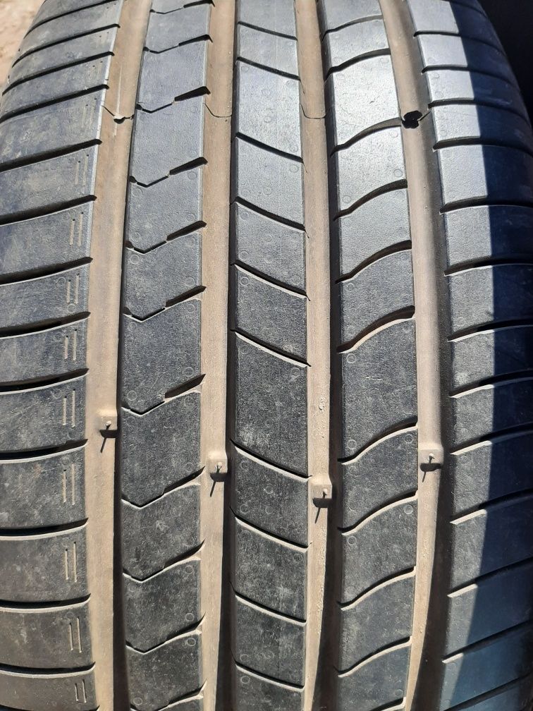 Продам шины 235/45/18 кумхо экстра HS51