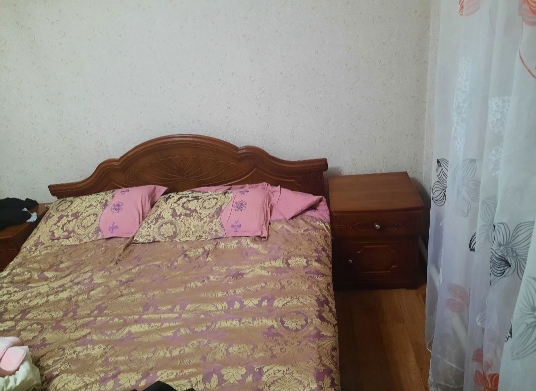 Продам спальный гарнитур