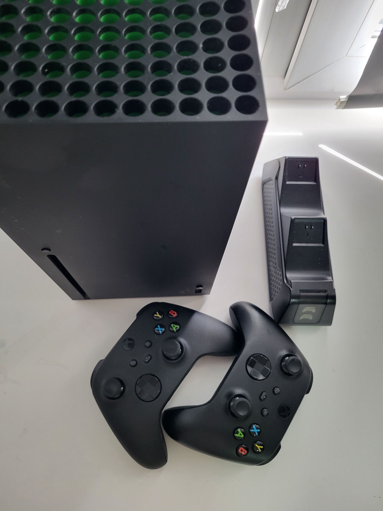 Продам Xbox series x