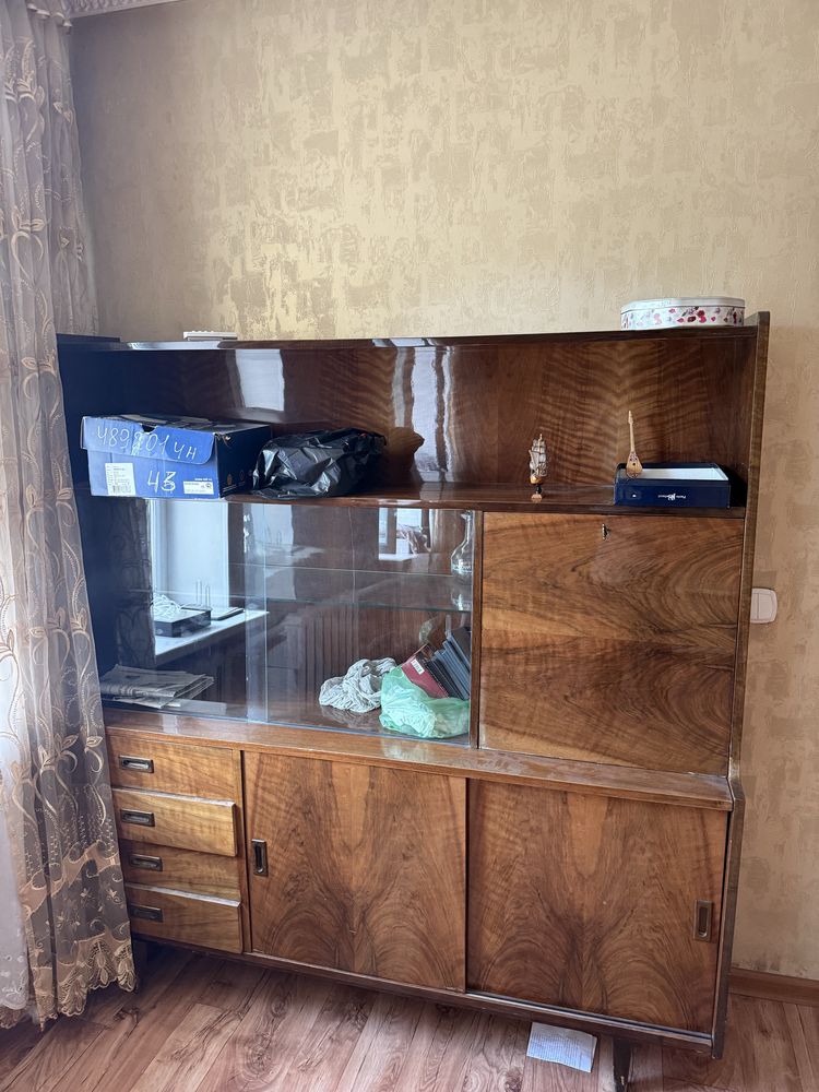 Продам сервант набор