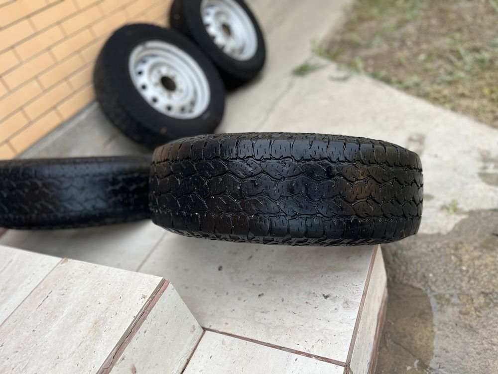 Донгелек (колесо) сатылады дискымен бирге жагдайы жаксы 205/70R15