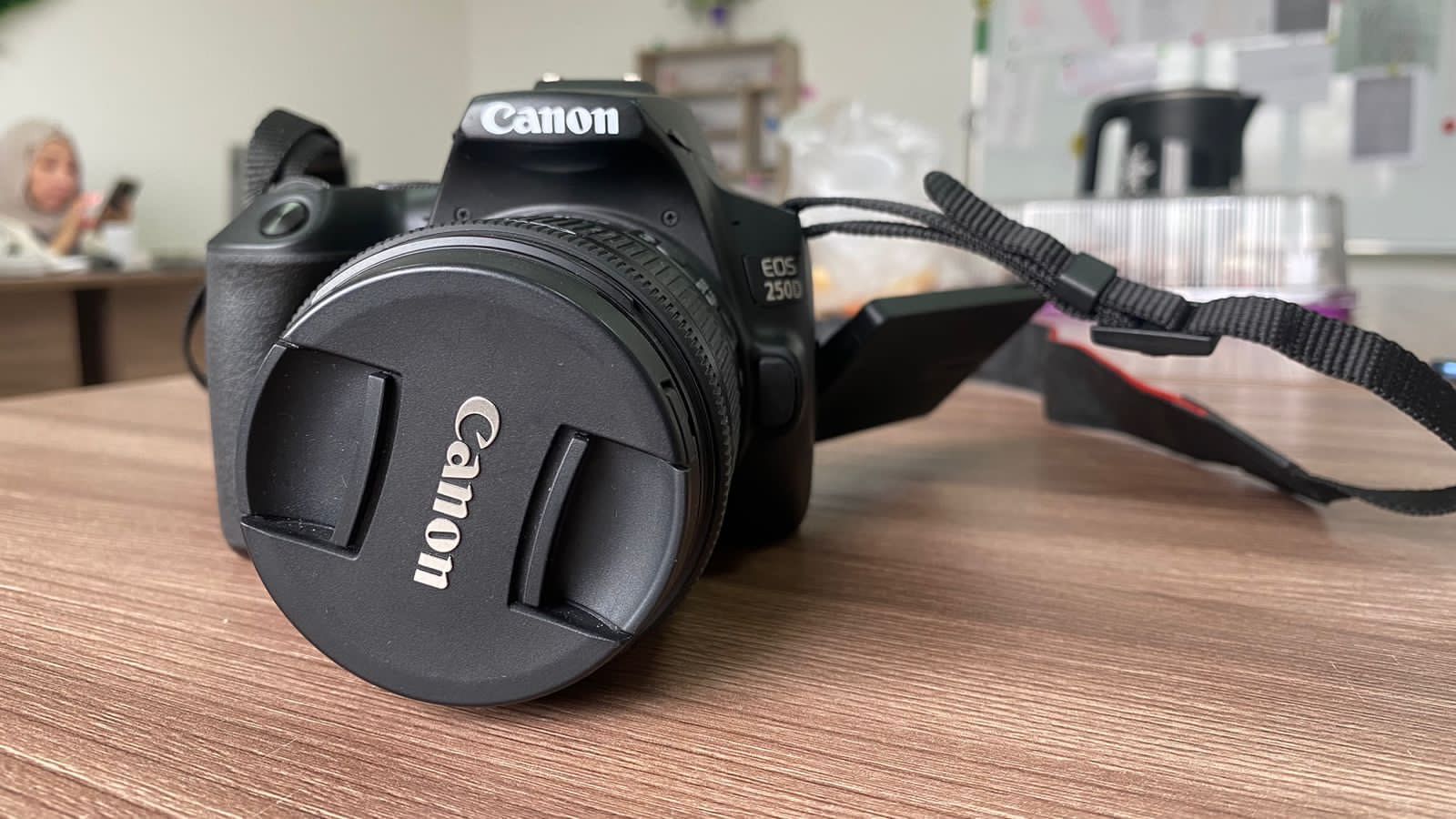 Камера сатылады. Canon 250D жаңа алғаныма 1 ай ғана болды