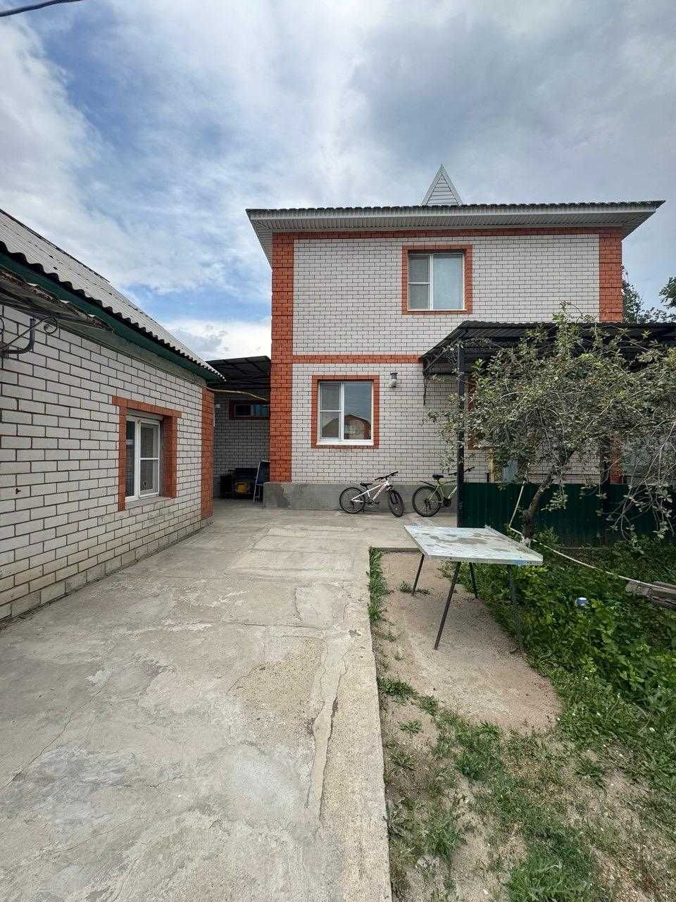 Продам Двухуревневый 4х комн дом р-н Жилянка