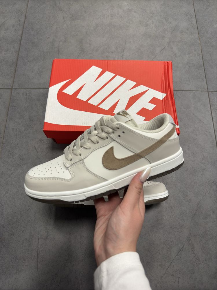Nike Dunk Low Phantom Metallic Gold