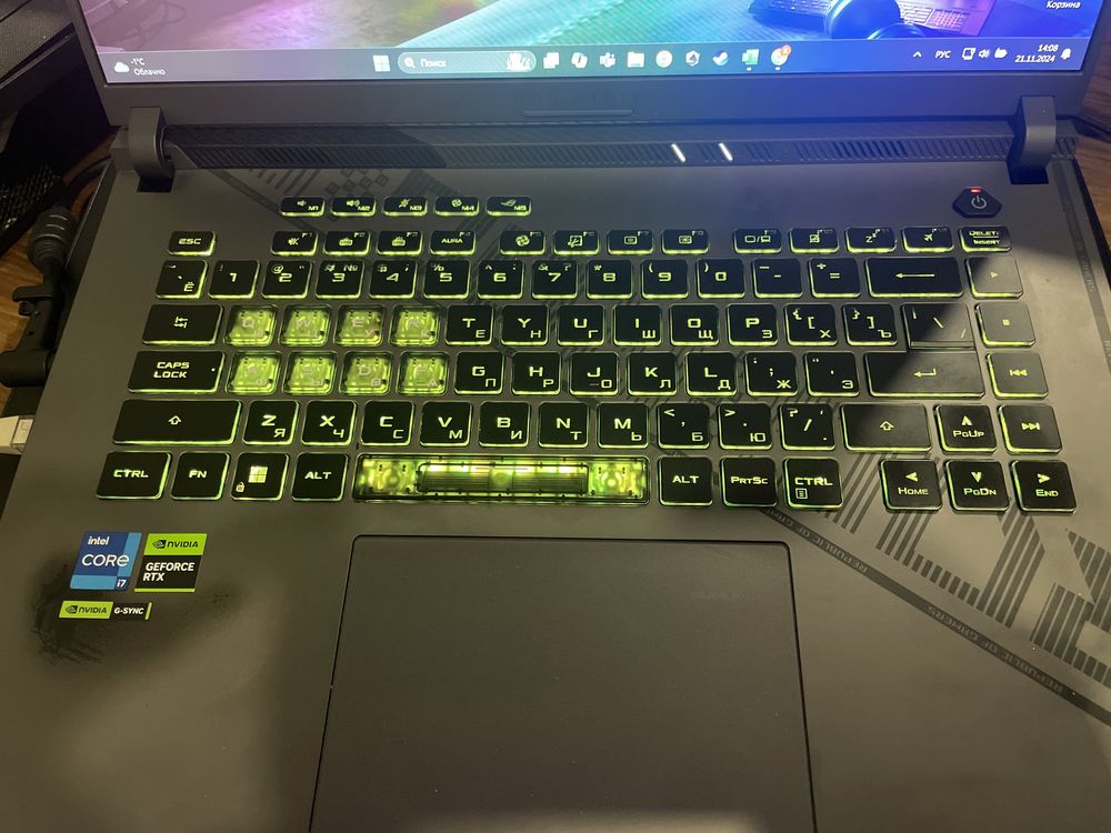 Продам Рабочий Ноутбук Asus Rog  Видеокарта : NVIDIA GeFoce RTX 4
