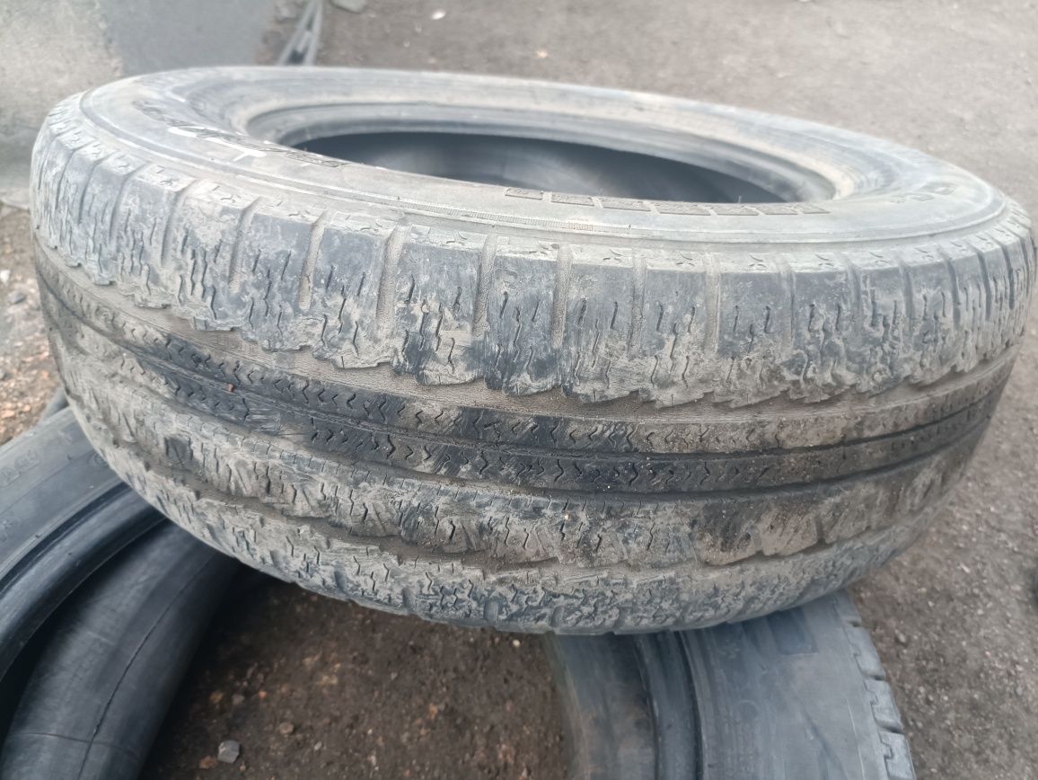 Шины 195/70 r 15 C.