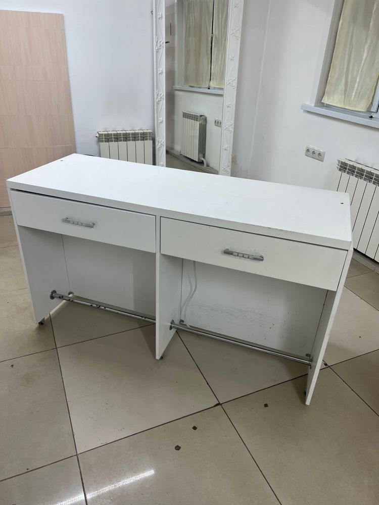 Стол для маникюра