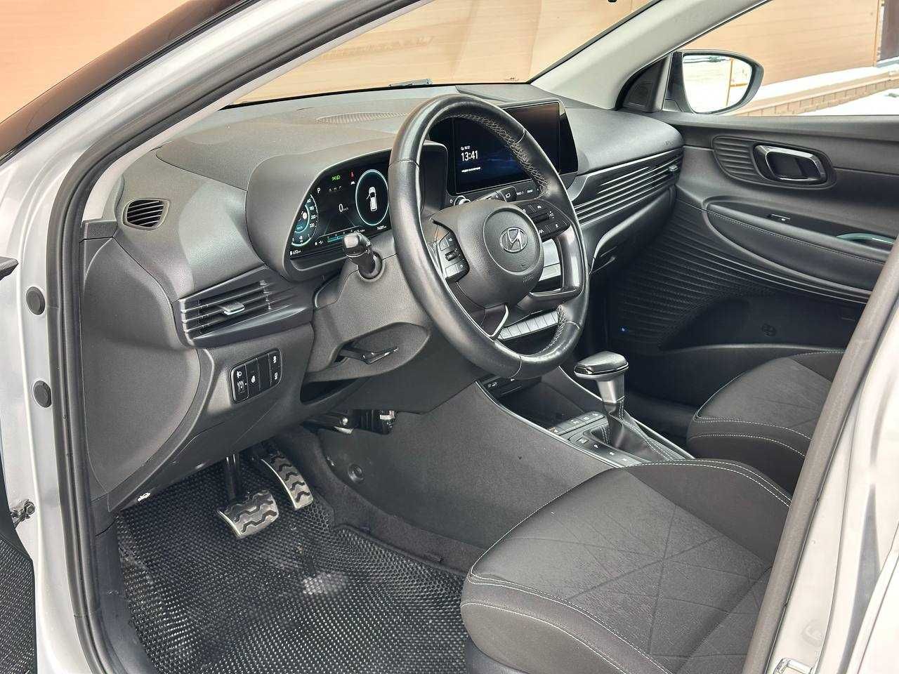 Hyundai Bayon БЕЗ ВОДИТЕЛЯ. Прокат авто. Аренда авто. Аренда машин.