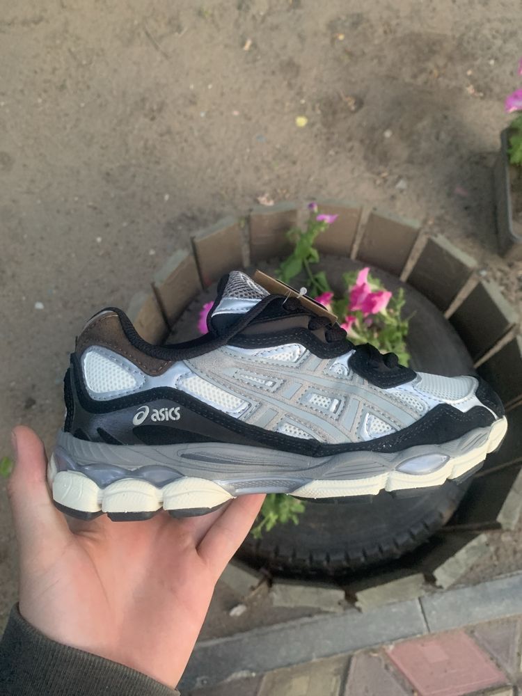 продам asics Gel-Nyc
