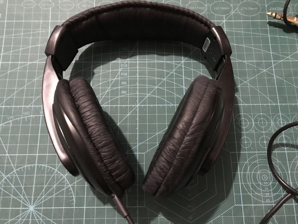 Наушники фирмы Behringer