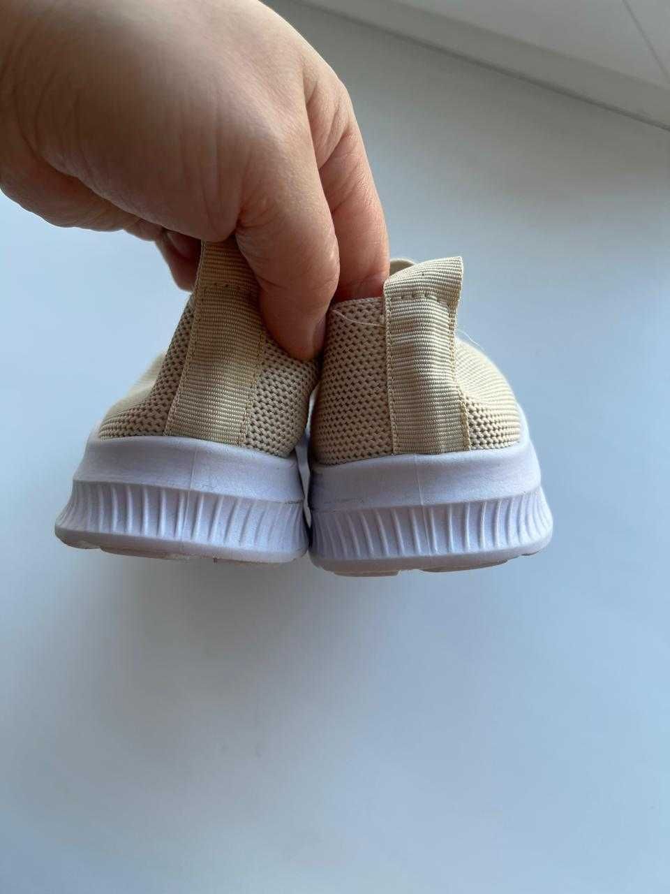 Продам трикотажные балетки (30 Р)