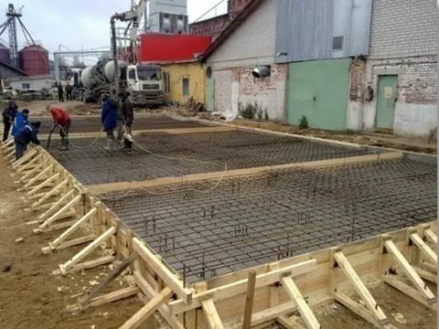 Заводской бетон для фундамента, с доставкрй