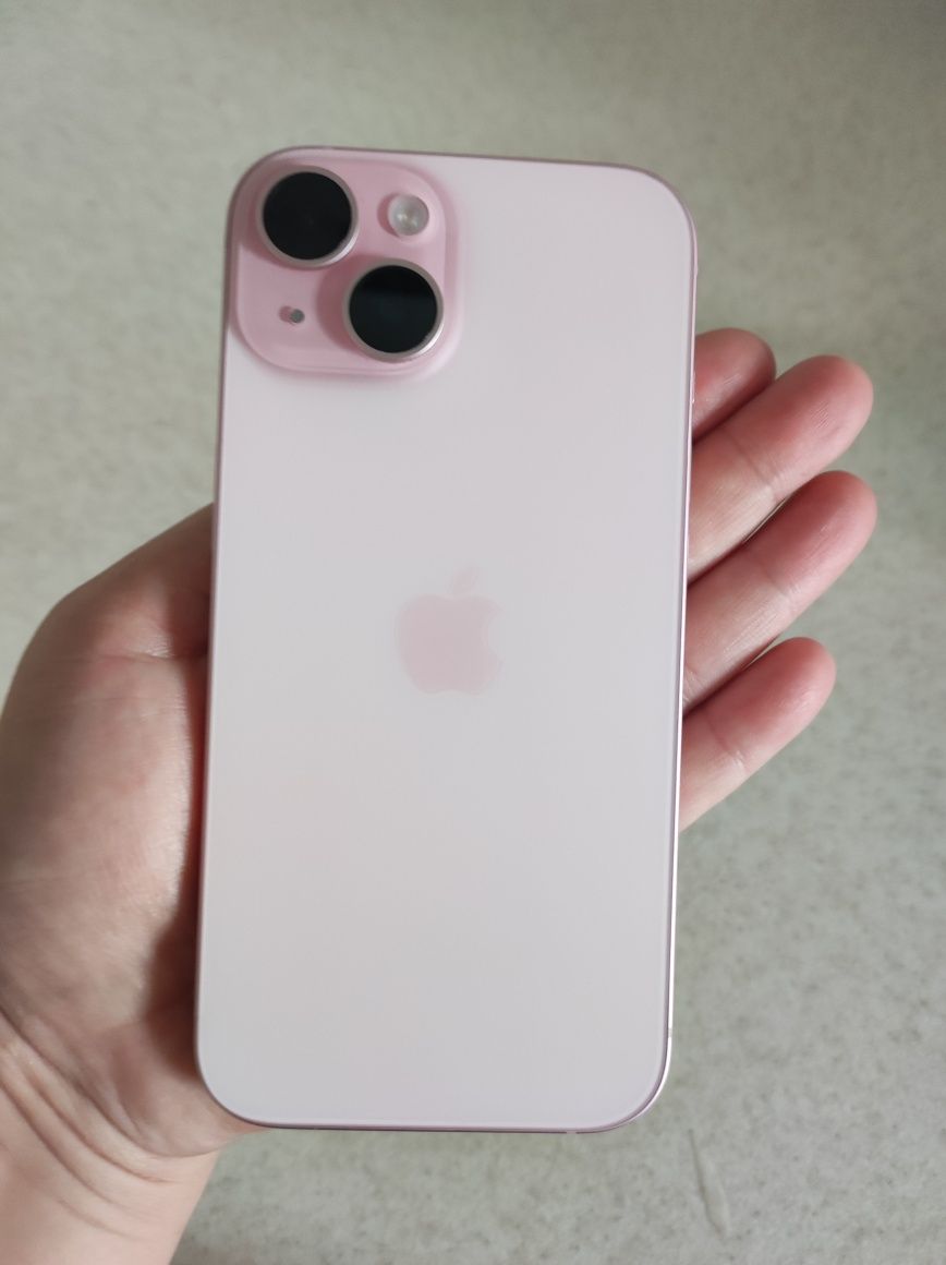 iPhone 15 / 256 GB / Отличное состояние