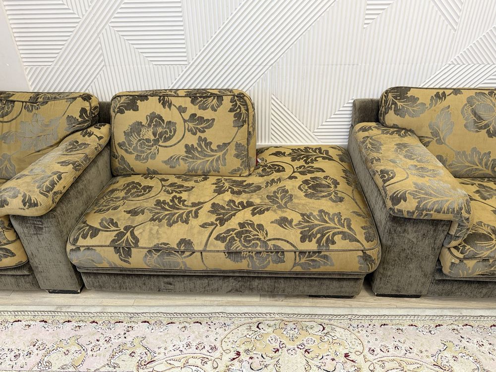 Продам диван с креслом. Б/у.
