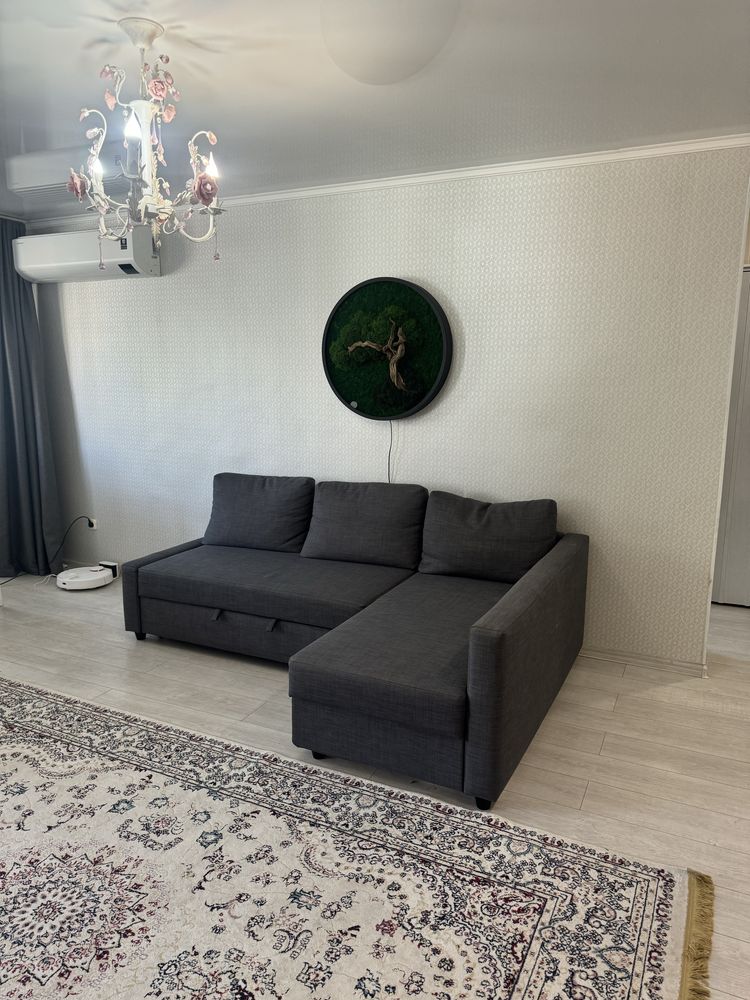 Продам 3-комнатную квартиру в центре