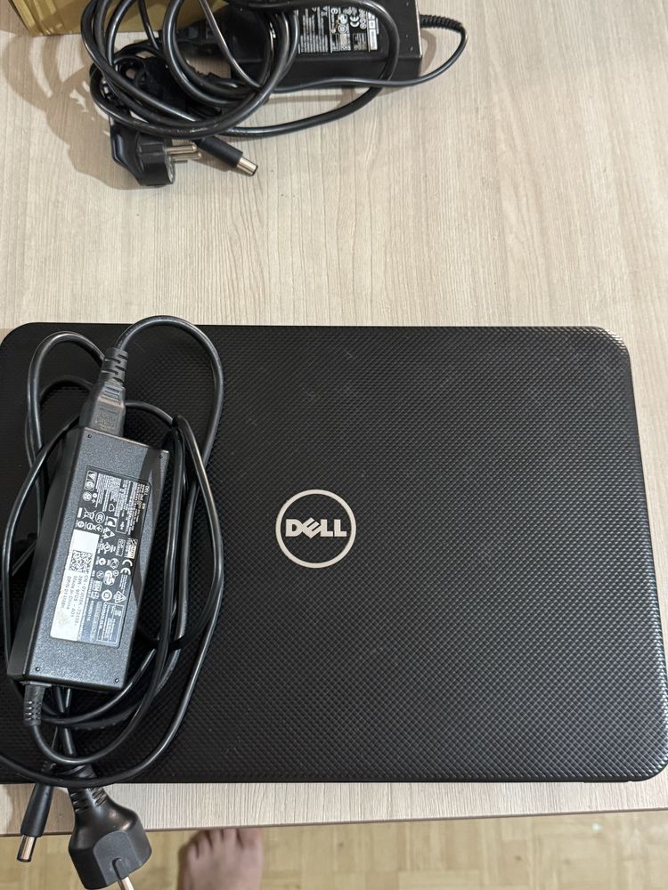 Продам Ноутбук DELL Inspiron 15-3537 Core i7