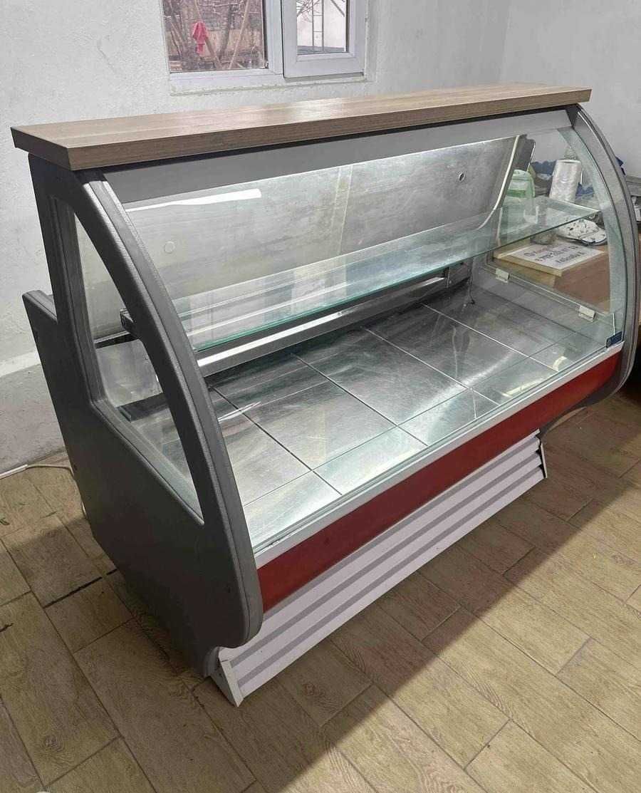 Кондитерка, Холодильная витрина для Молочных продуктов, Мяса, Салатов