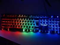 Игровая клавиатура RGB-подсветка