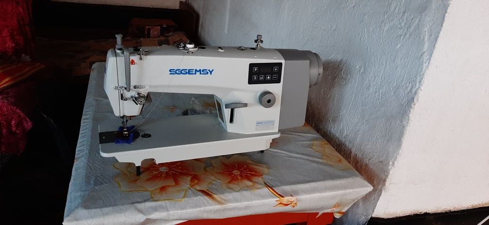швейная машинка SGGEMSY со столом