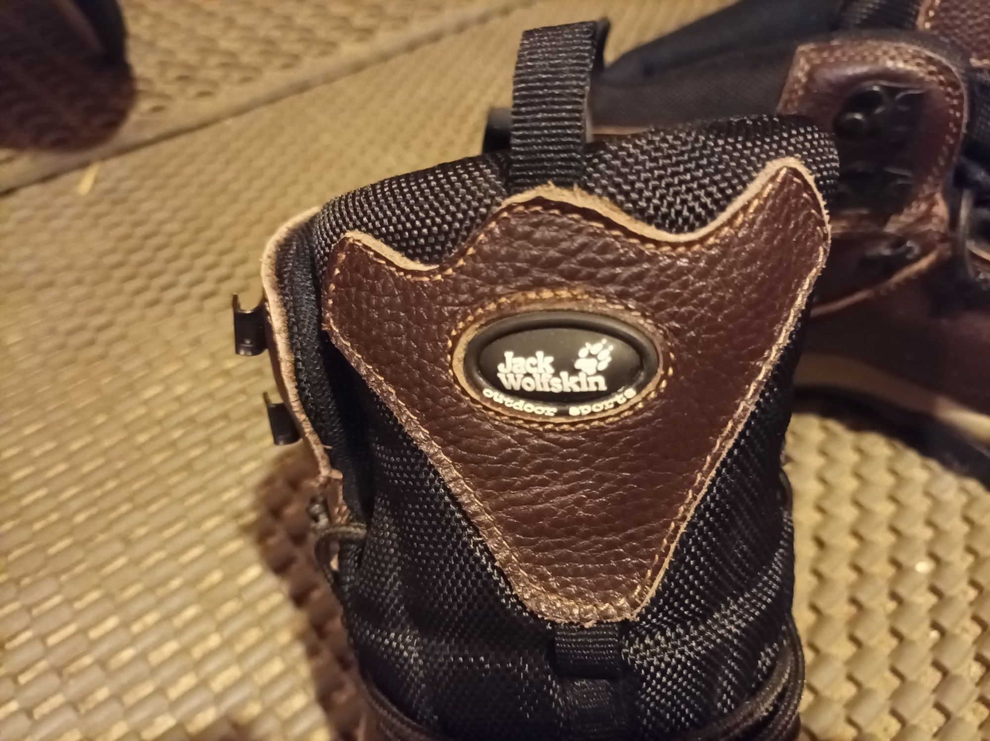 Продам ботинки Jack Wolfskin