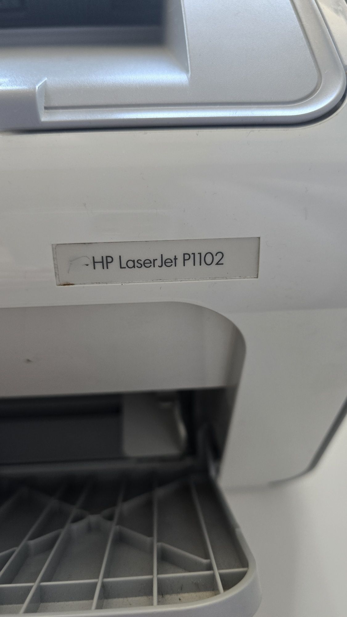 Принтер HO LaserJet P1102
