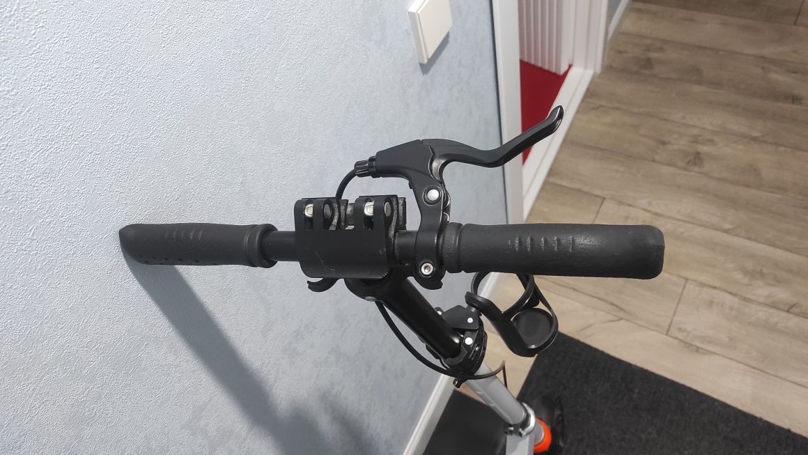 Самокат Scooter белый