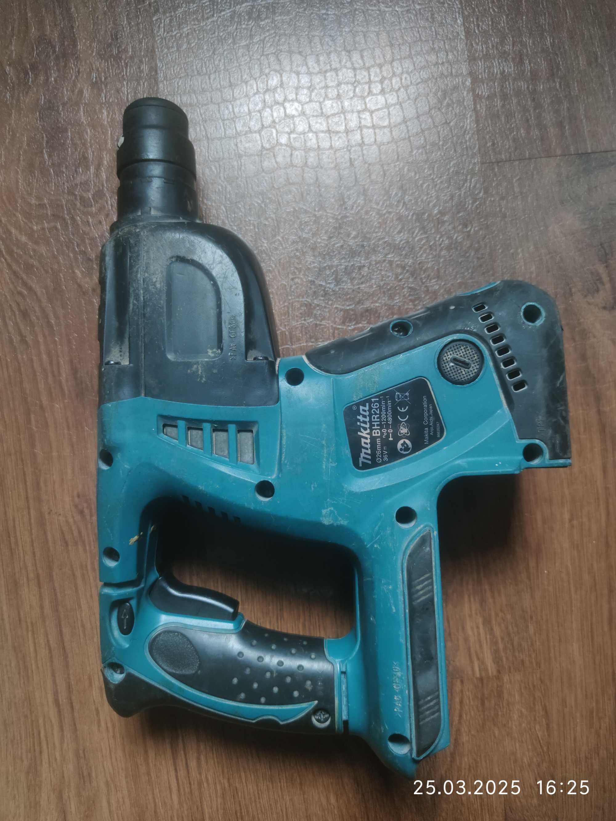 Перфоратор аккумуляторный Makita