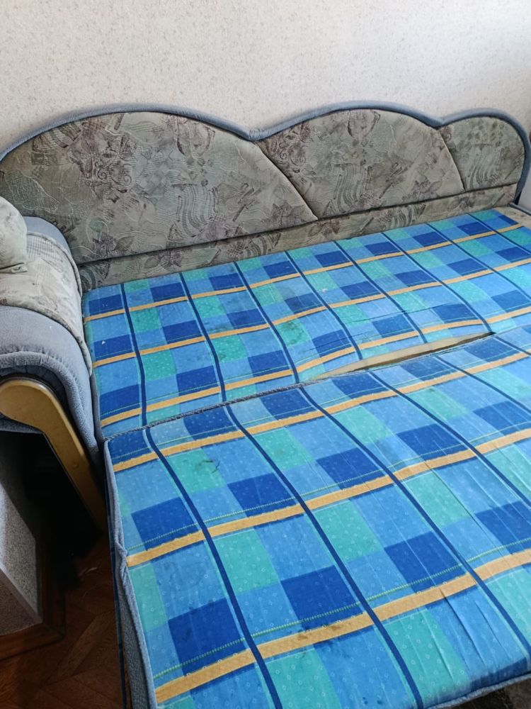 Продам тахту, в связи с переездом