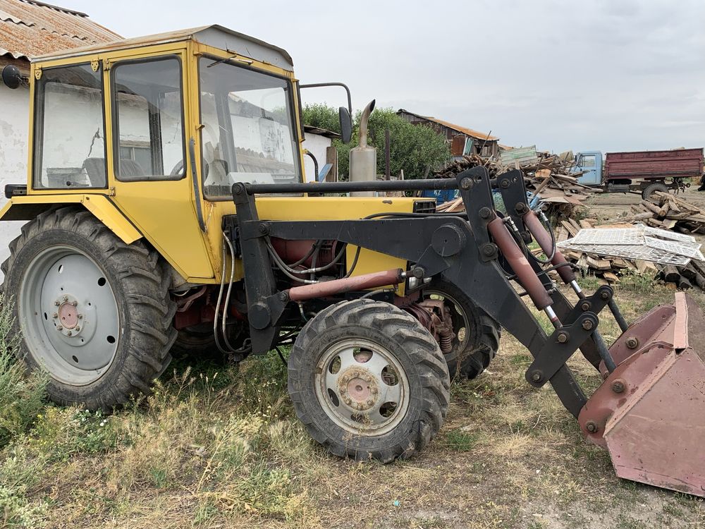 Продам трактор Т - 40 ам с куном с лопатой запуск с ключа