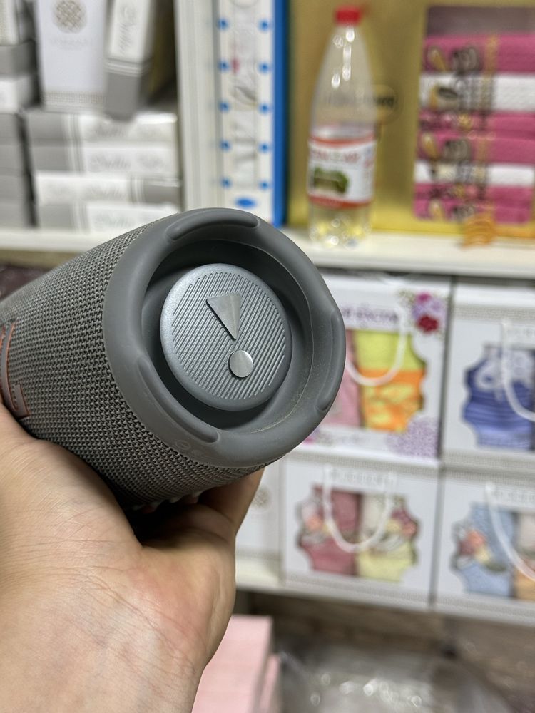 Срочно продам JBL Charge 5 Серый EAC