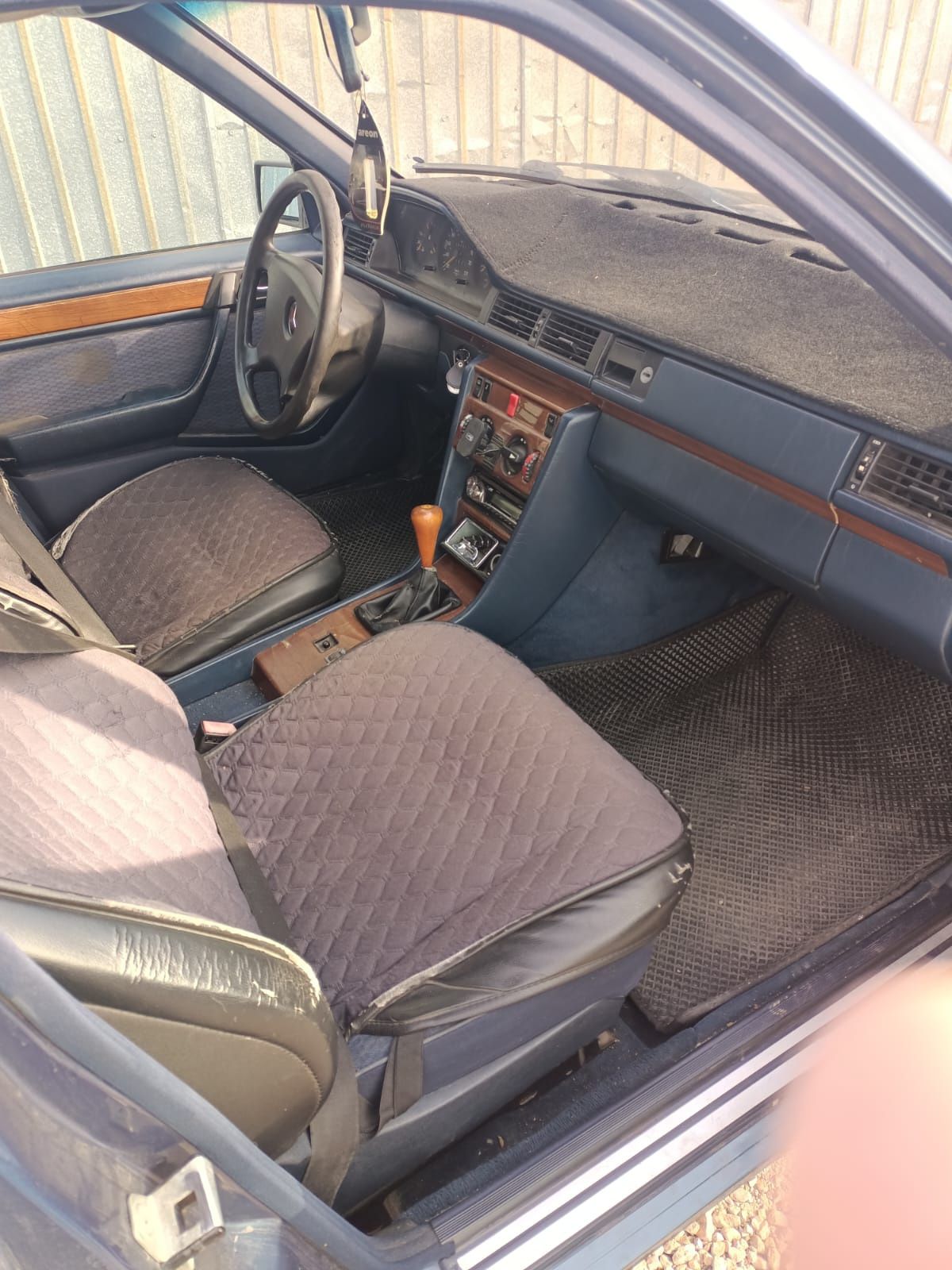 Продам Мерседес 124