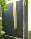 Двухстворчатые железные  металлические входные двери