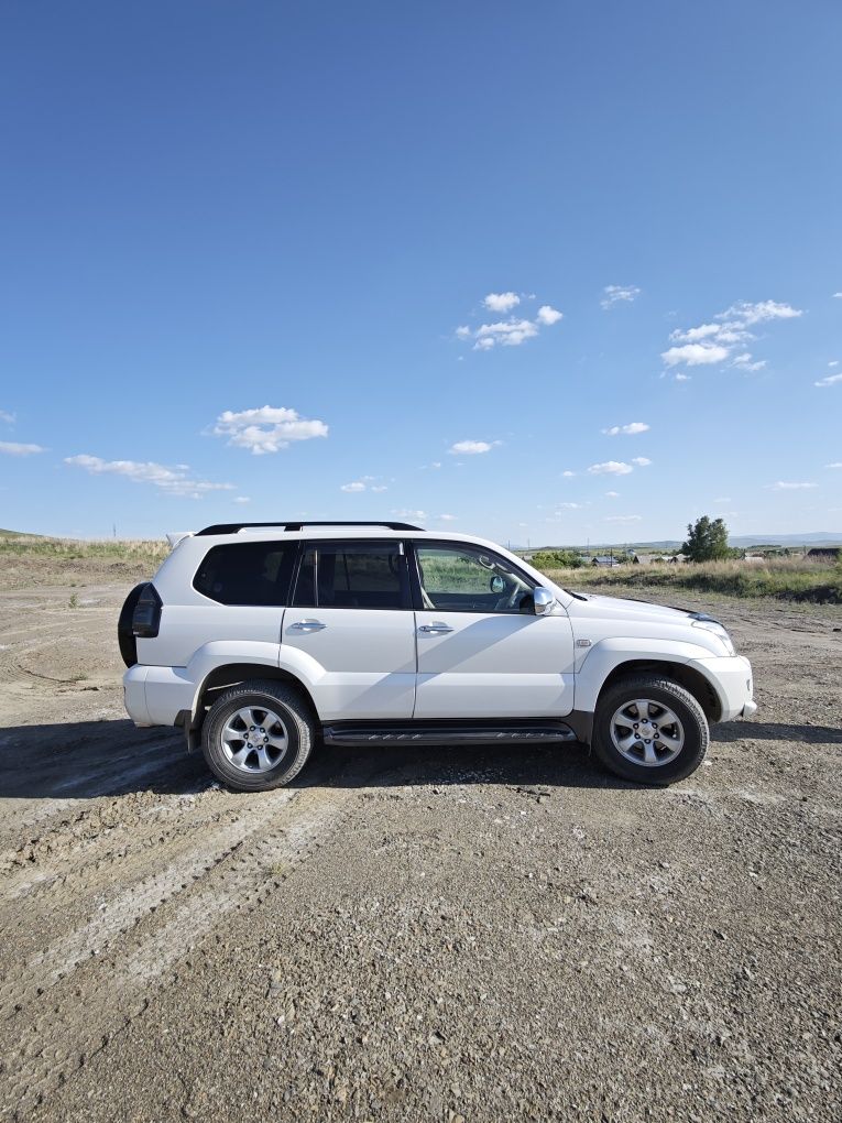 Продам Toyota Land Cruiser Prado 120