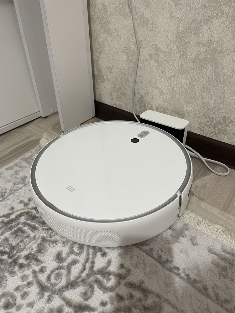 Продам робот пылесос xiaomi mi robot vacuum mop2