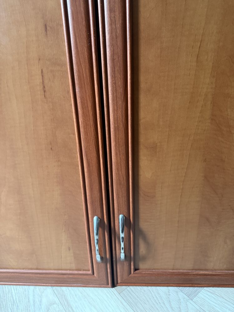 Кухонный шкаф продам