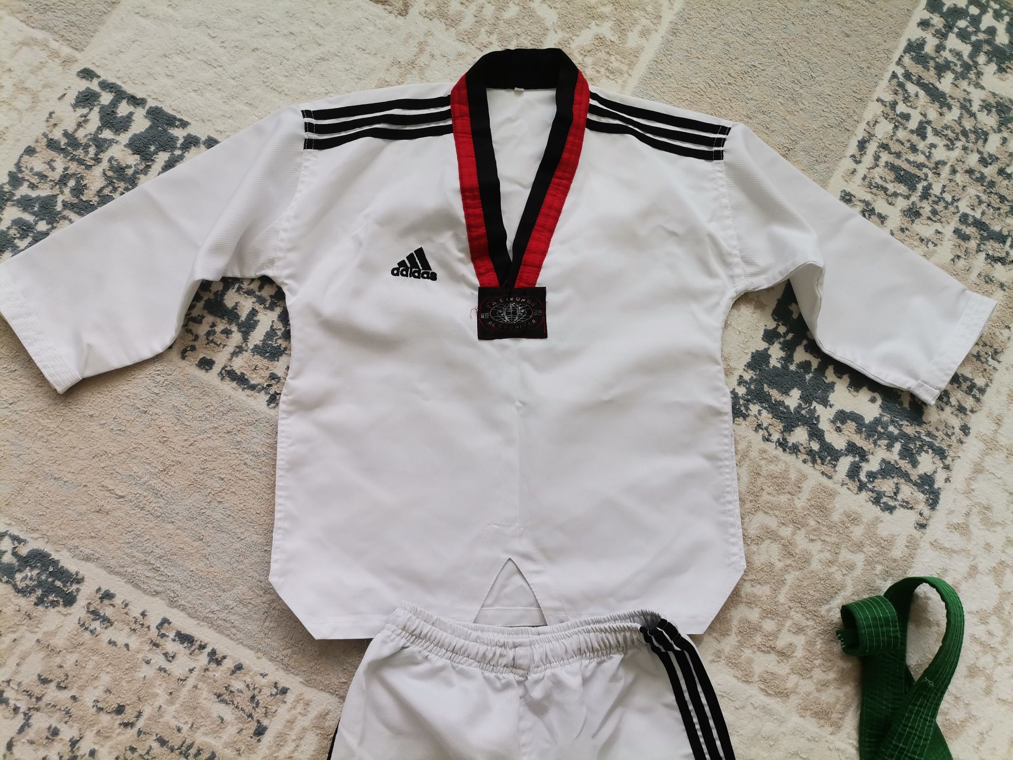 Продаётся кимоно для тхэквондо