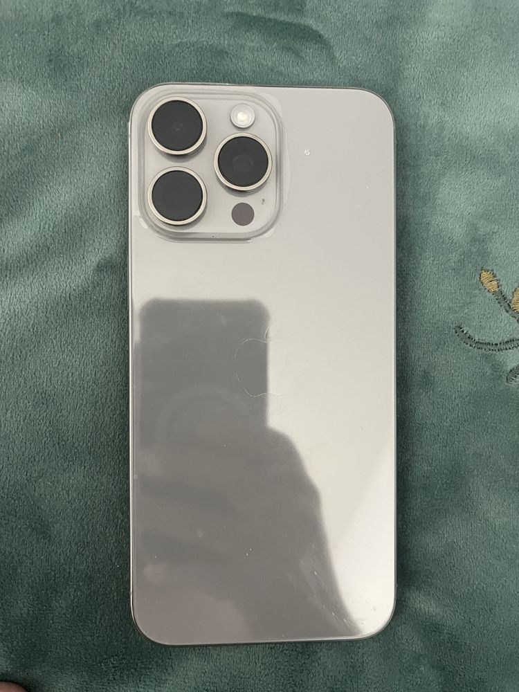 Iphone 15 pro max titanium