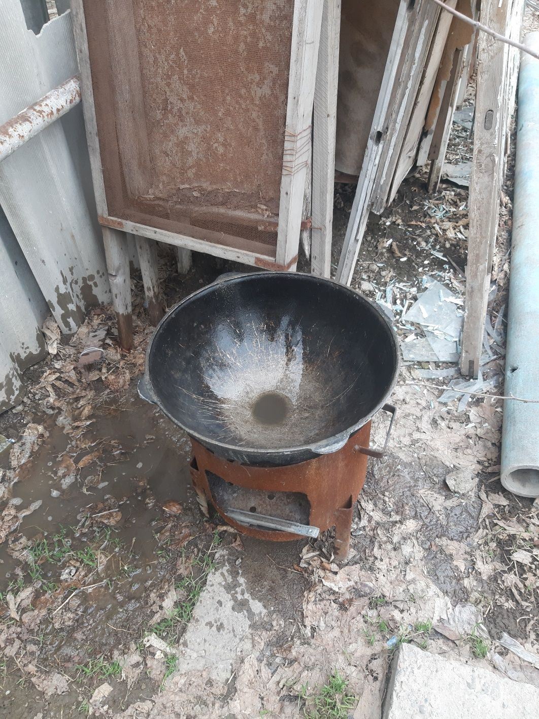 Продам казан очаг б/у