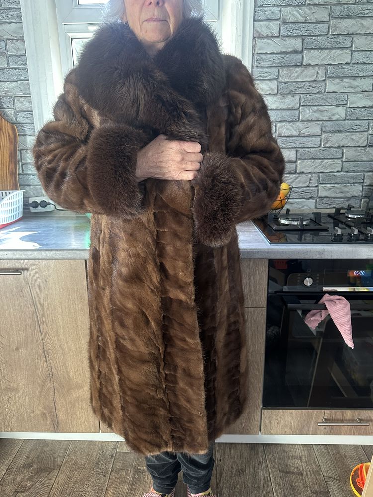 Продам шубу из норки